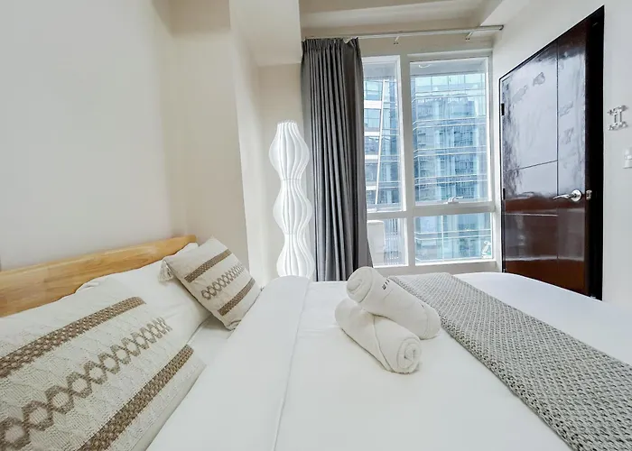 Modern 1br W Exclusive Pool Access Lapu-Lapu City