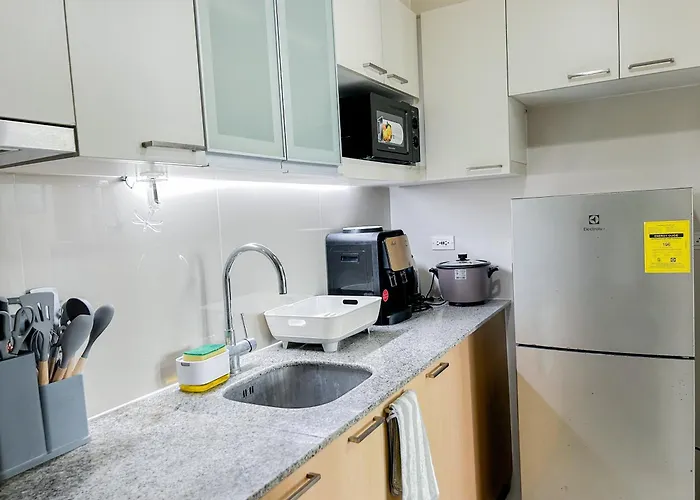 Modern 1br W Exclusive Pool Access Lägenhetshotell