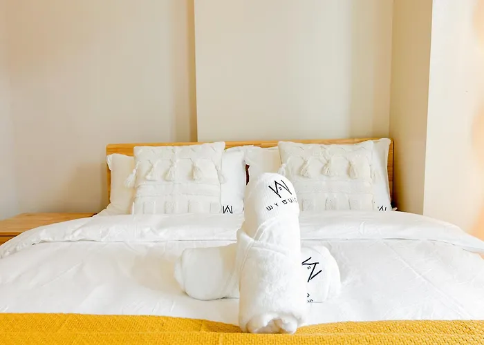 Modern 1br W Exclusive Pool Access Lägenhetshotell Lapu-Lapu City
